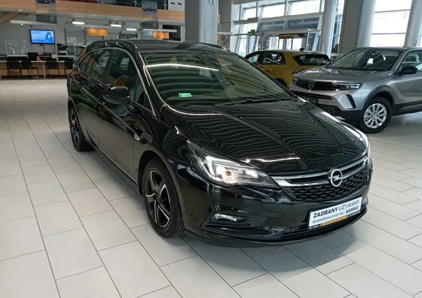 opel Opel Astra cena 54900 przebieg: 147727, rok produkcji 2018 z Ozorków